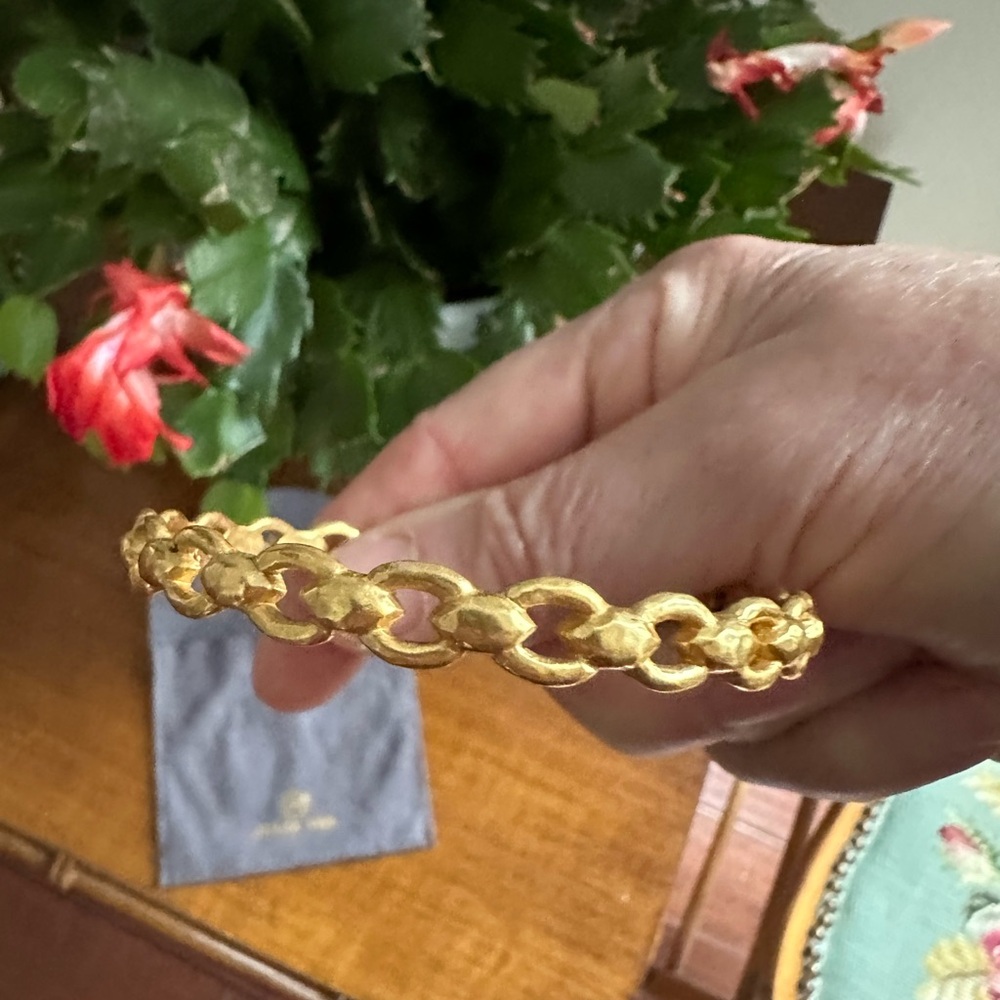 Julie Vos gold bangle